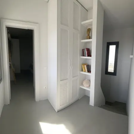 Villa Veneterra-pool-seaview-conciergeservices *