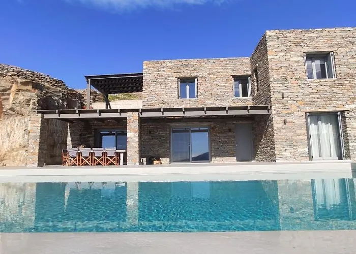 Veneterra-pool-seaview-conciergeservices Villa *