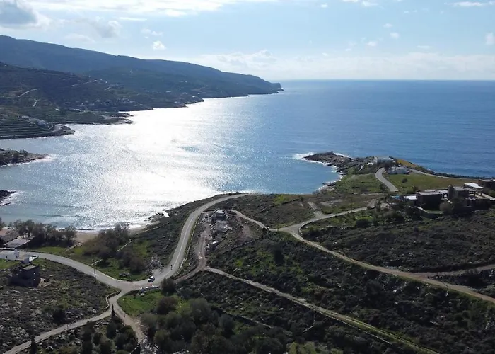 Veneterra-pool-seaview-conciergeservices *