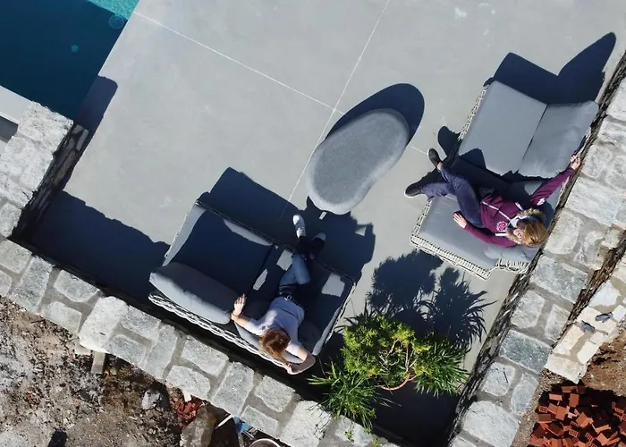 Veneterra-pool-seaview-conciergeservices Villa *