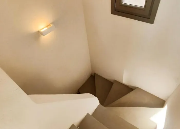 Veneterra-pool-seaview-conciergeservices Villa