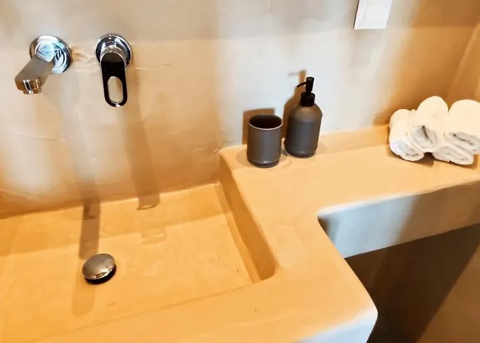 Villa Veneterra-pool-seaview-conciergeservices