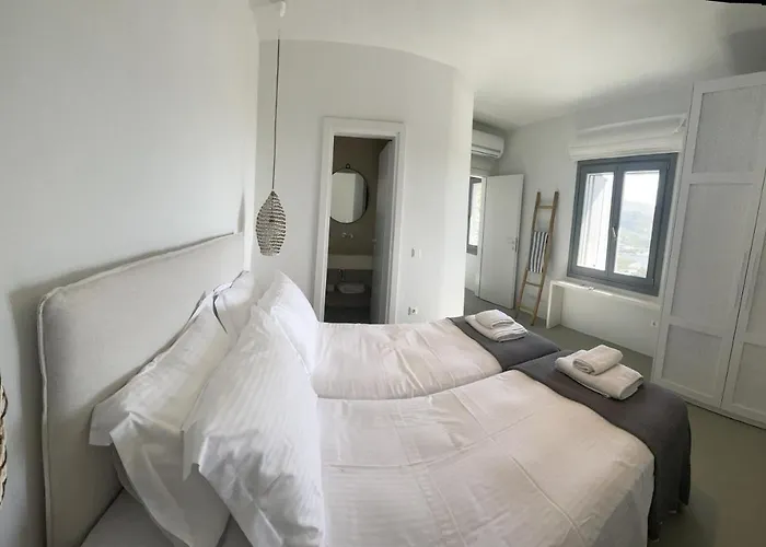 Villa Veneterra-pool-seaview-conciergeservices