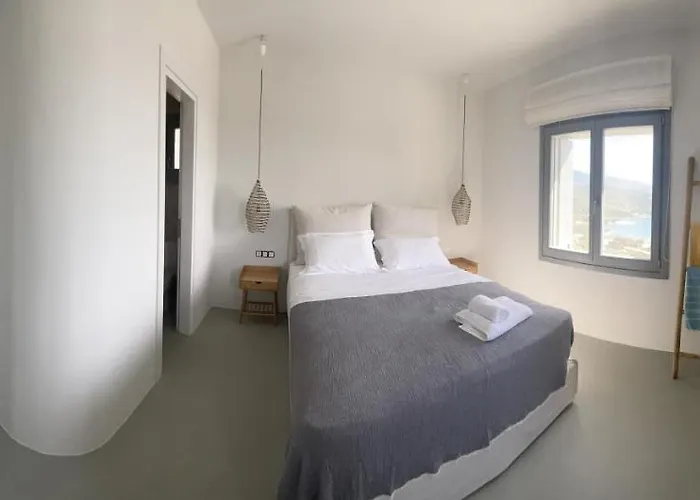 Villa Veneterra-pool-seaview-conciergeservices