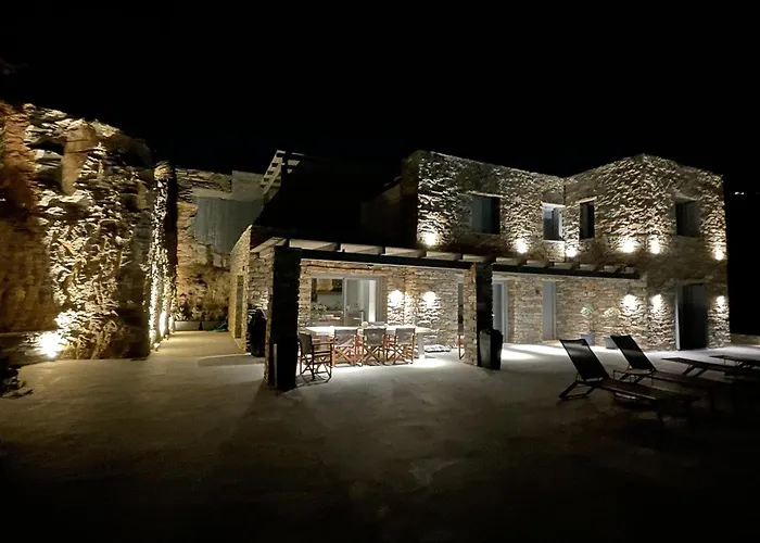 Veneterra-pool-seaview-conciergeservices