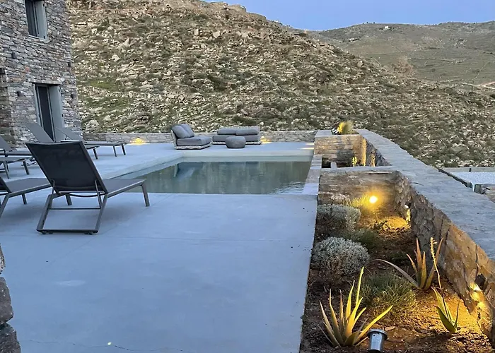 Villa Veneterra-pool-seaview-conciergeservices *