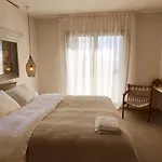 Veneterra-pool-seaview-conciergeservices Villa